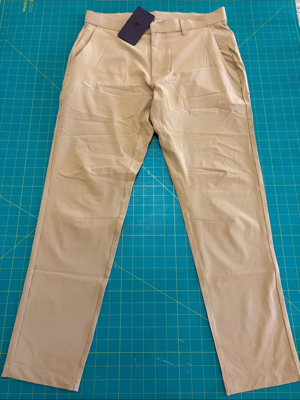 NWT Fabletics Khaki The Only Pant Slim Fit, Travel Golf, Mens 33x32